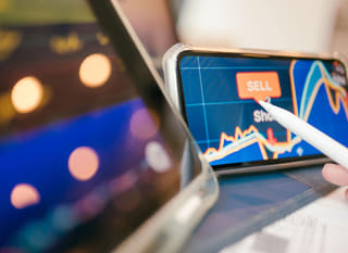 Monipörssisijoittajan analyysi kattaa Bitcoinin, Ethereumin ja forex-optiot
